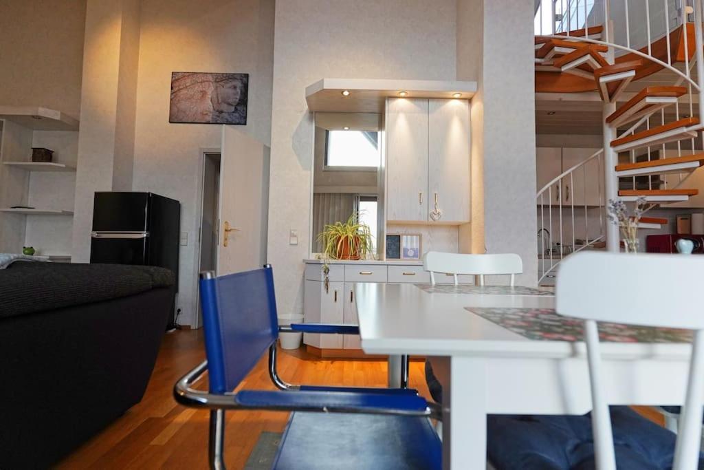 Grosse, Helle Wohnung Fuer Bis Zu 6 Personen Weinheim Zewnętrze zdjęcie