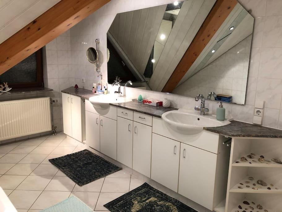 Grosse, Helle Wohnung Fuer Bis Zu 6 Personen Weinheim Zewnętrze zdjęcie