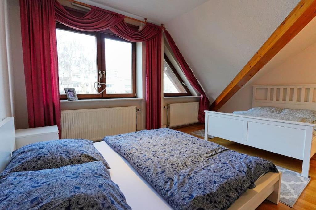 Grosse, Helle Wohnung Fuer Bis Zu 6 Personen Weinheim Zewnętrze zdjęcie